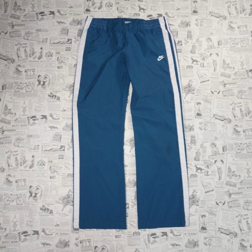 Medium - Vintage Y2K Nike windbreaker 00s stripe sweatpants
